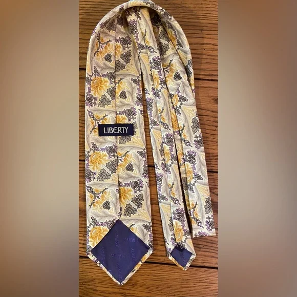 EUC LIBERTY Tie, gold/purple colors, grape vine flower pattern. - Picture 2 of 7